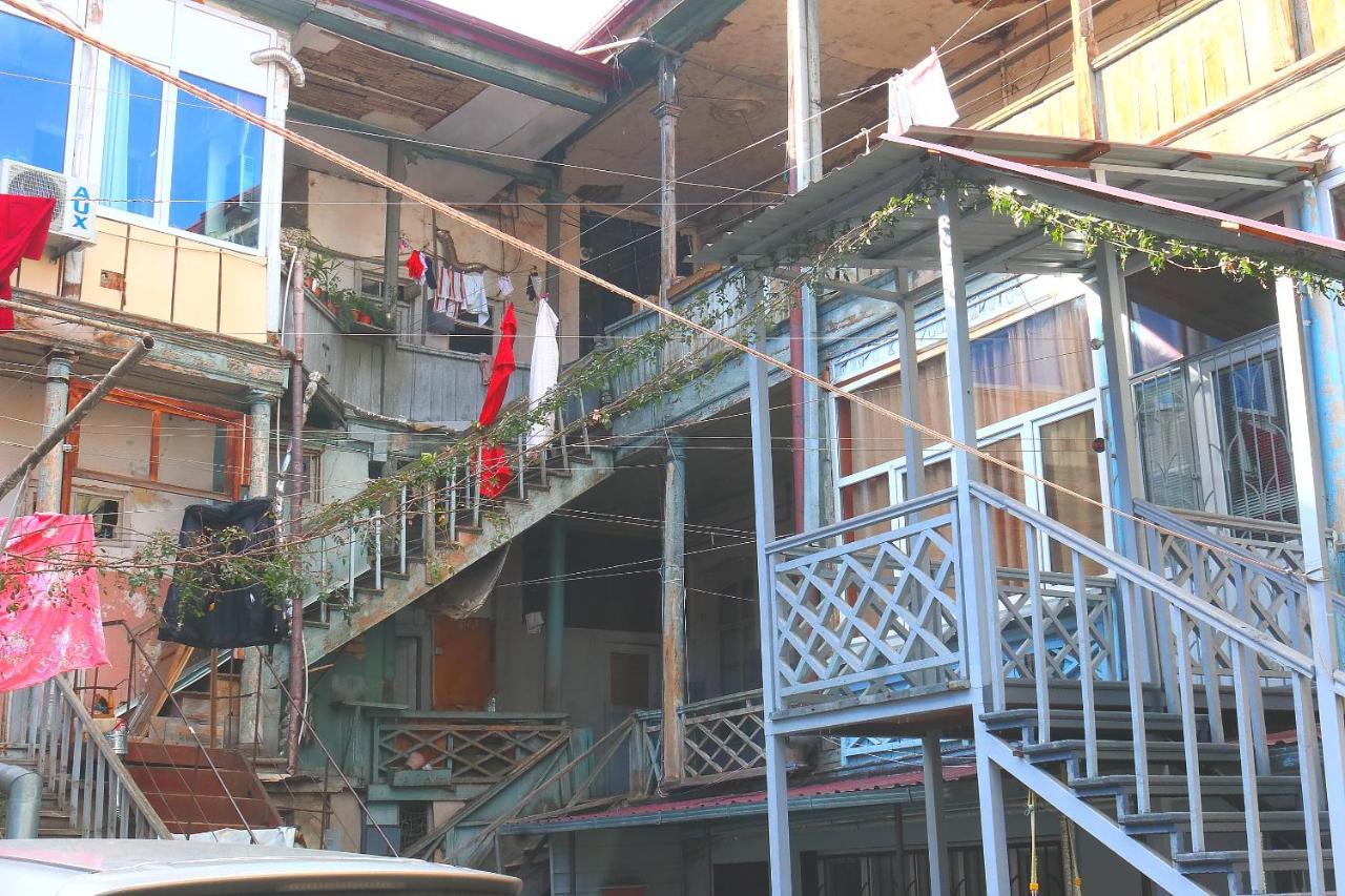 Historical Apartment In Old Tbilisi Bagian luar foto